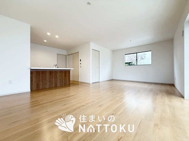 草津市草津　第1期 内観写真（リビング）