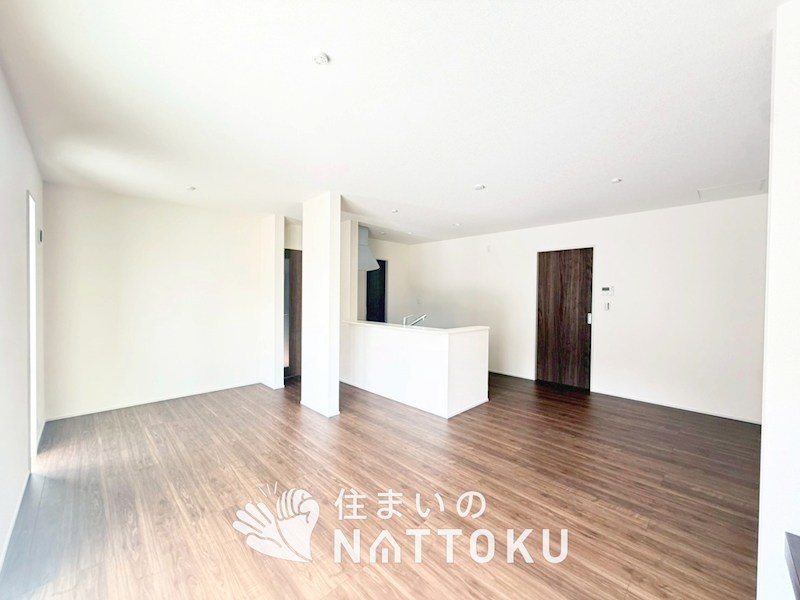 亀岡市篠町広田　第2期 内観写真（リビング）