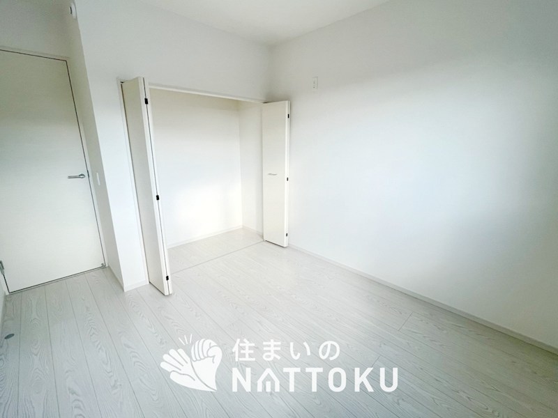 姫路市飾磨区構　第1期　2号地 内観写真（リビング以外の居室）