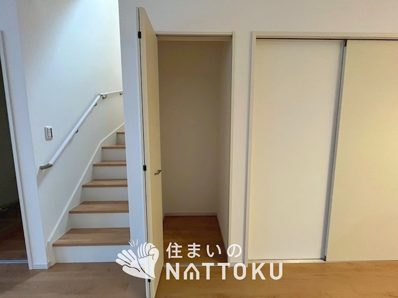 京田辺市草内穴口　第1期 内観写真（収納）