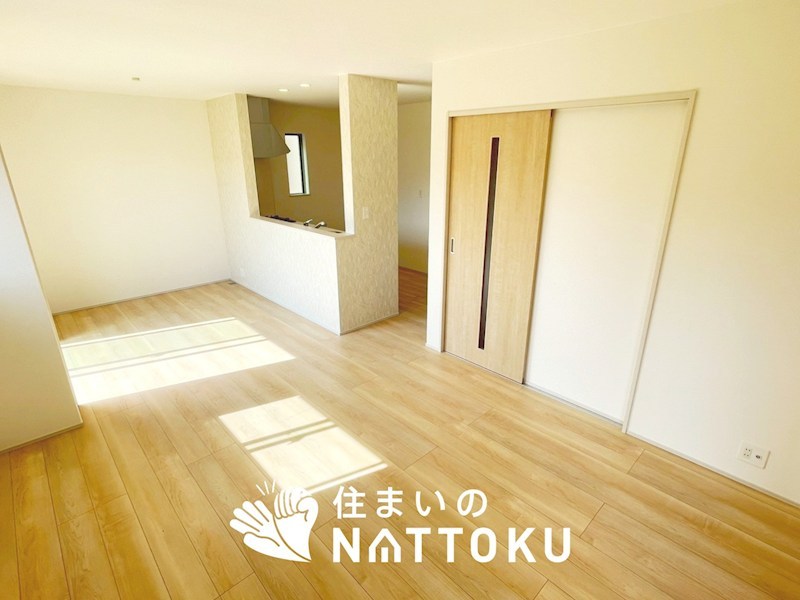 三木市岩宮　J号地  内観写真（リビング）