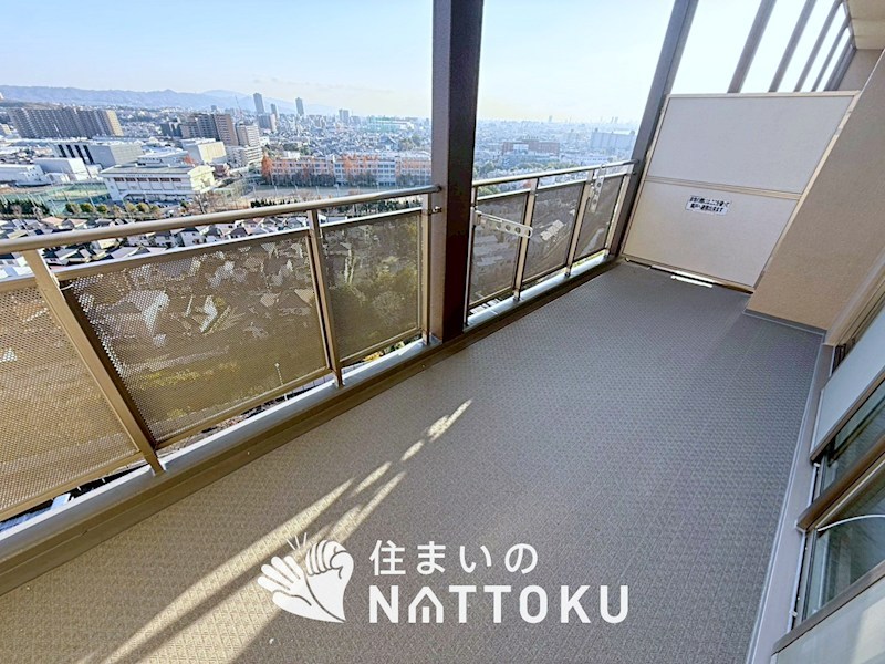 リバティパーク枚方　B棟  現地写真（バルコニー）