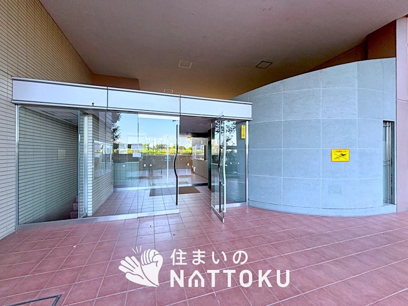 リバティパーク枚方　B棟  共用部写真（エントランス）