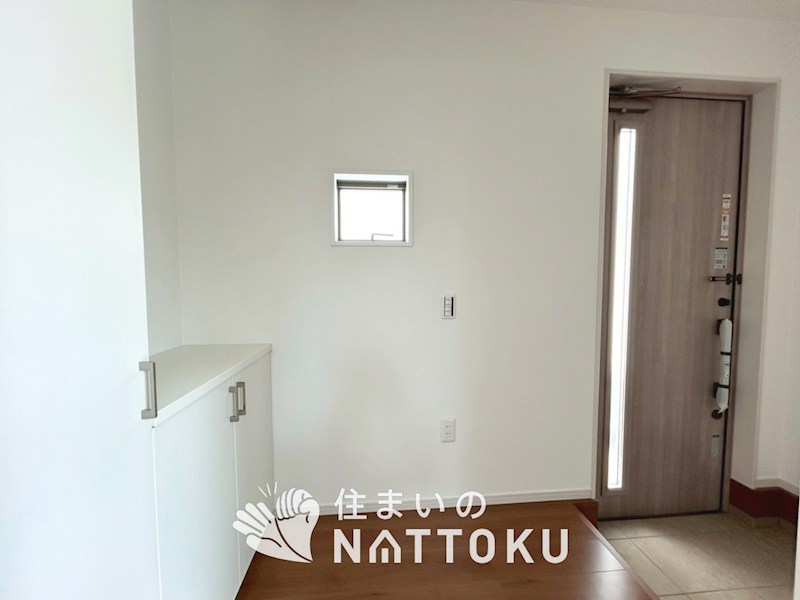 大津市鶴の里　第1期　2号地 現地写真（玄関）