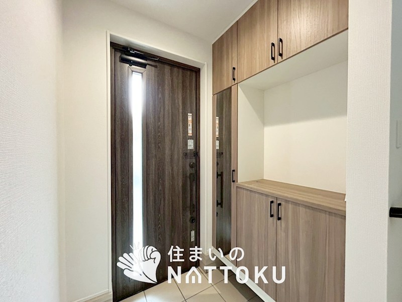 羽曳野市羽曳が丘西　第1期  現地写真（玄関）