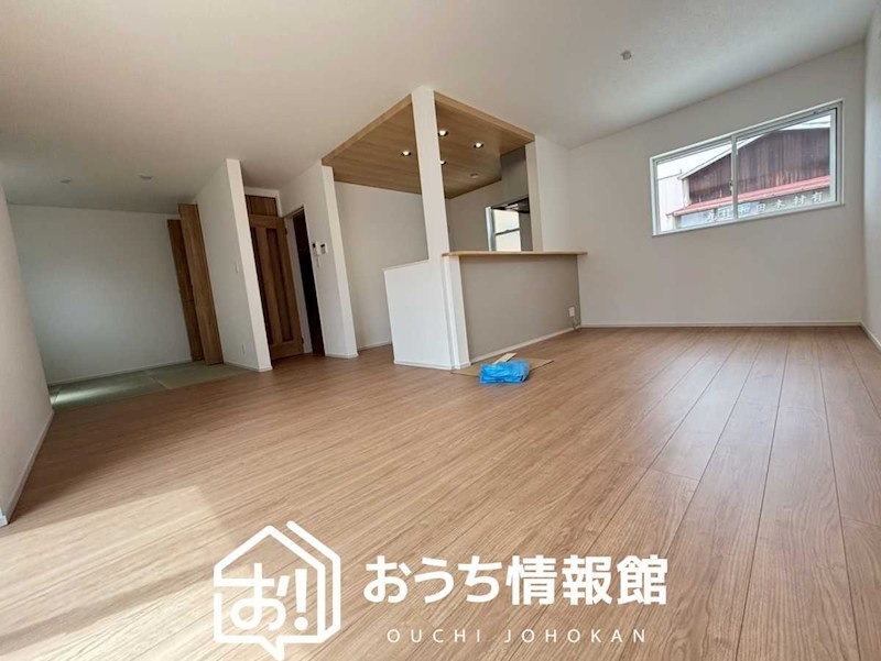 岐阜市八ツ梅町　第1期　2号地 内観写真（リビング）