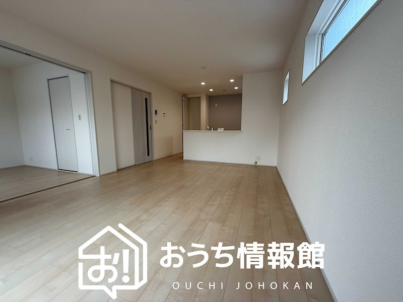 羽島市正木町新井　第2期　2号地 内観写真（リビング）