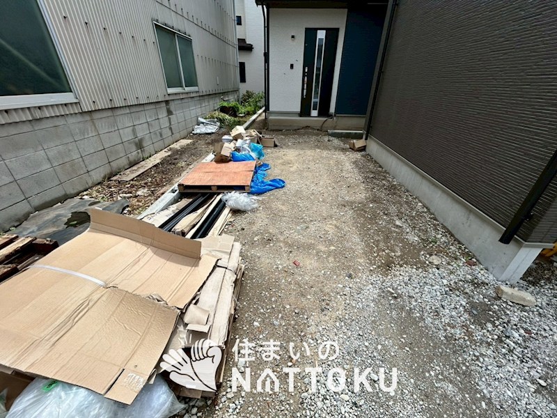 明石市魚住町西岡　B号地 現地写真（駐車場）