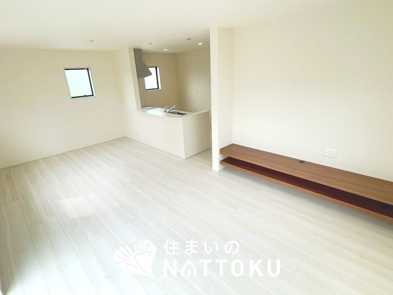 洲本市上物部　第3期 1号地 内観写真（リビング）