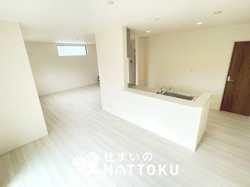 洲本市上物部　第3期　3号地  内観写真（リビング）