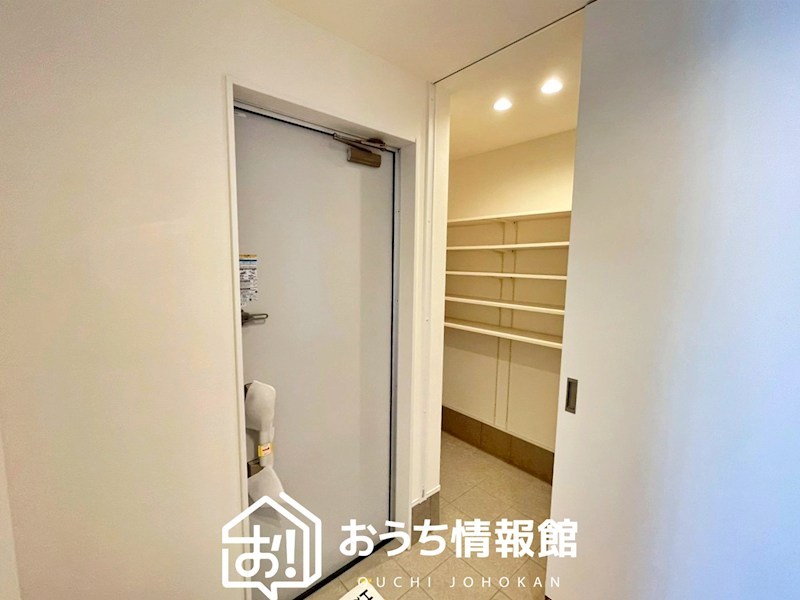 員弁郡東員町大木 現地写真（玄関）