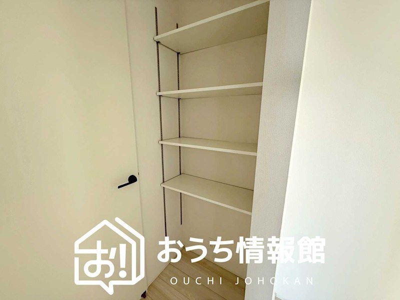 四日市市馳出町　2号地 内観写真（収納）