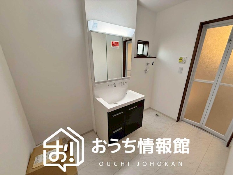 伊賀市西高倉石原　28号地  内観写真（洗面台・洗面所）