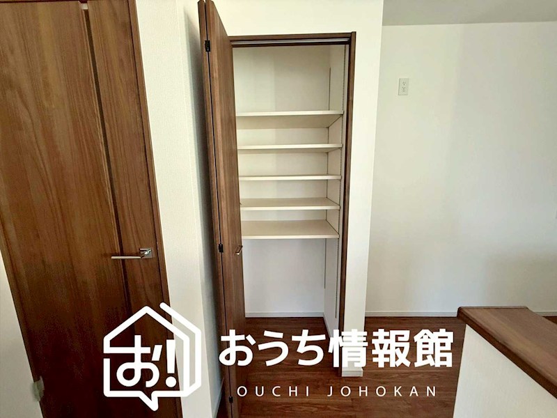 伊賀市西高倉石原　28号地  内観写真（収納）