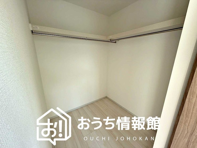 伊賀市西高倉石原　29号地  内観写真（収納）