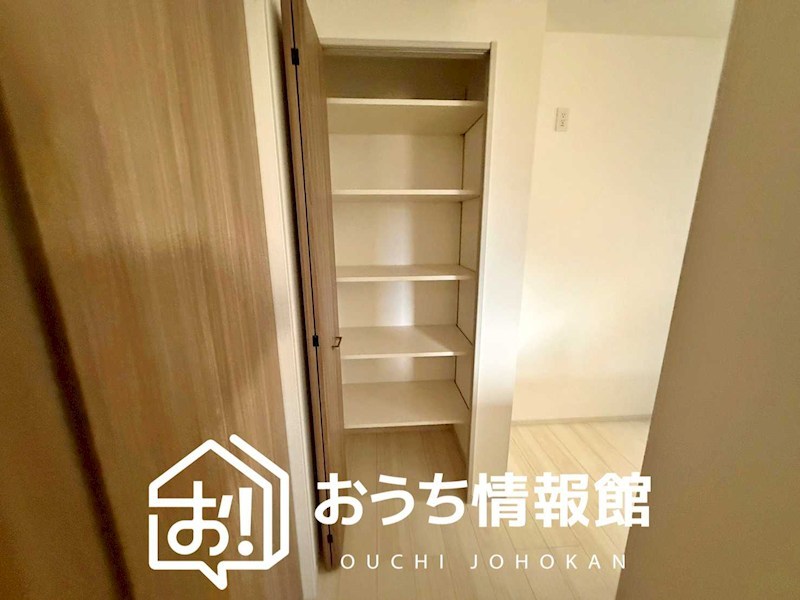 伊賀市西高倉石原　29号地  内観写真（収納）
