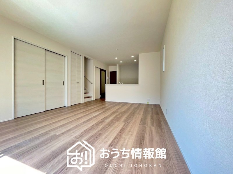 江南市曽本町幼川添　2号地  内観写真（リビング）