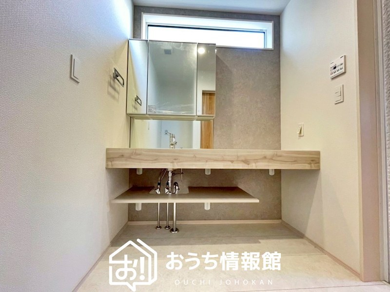 江南市飛高町宮町 内観写真（洗面台・洗面所）