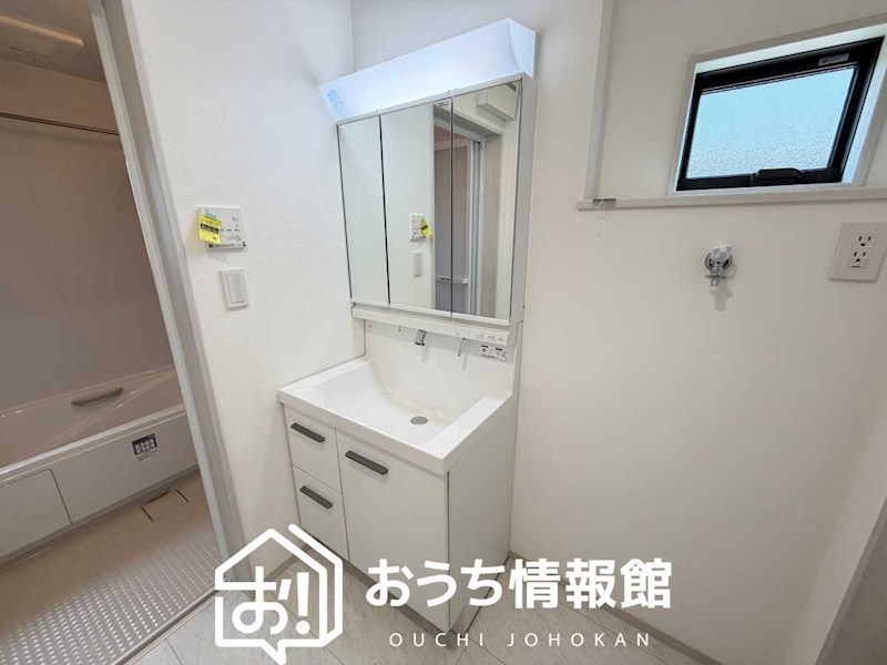 津市白塚町　1号地 内観写真（洗面台・洗面所）