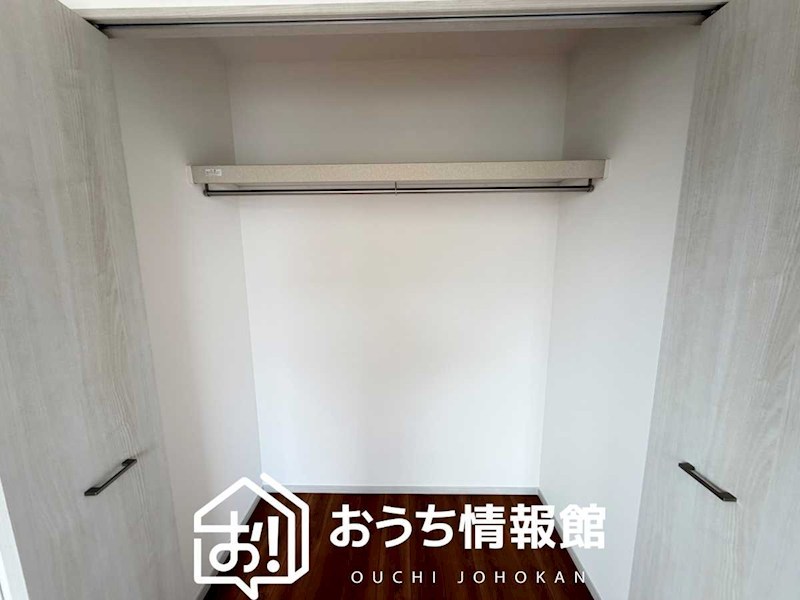 津市白塚町　1号地 内観写真（収納）