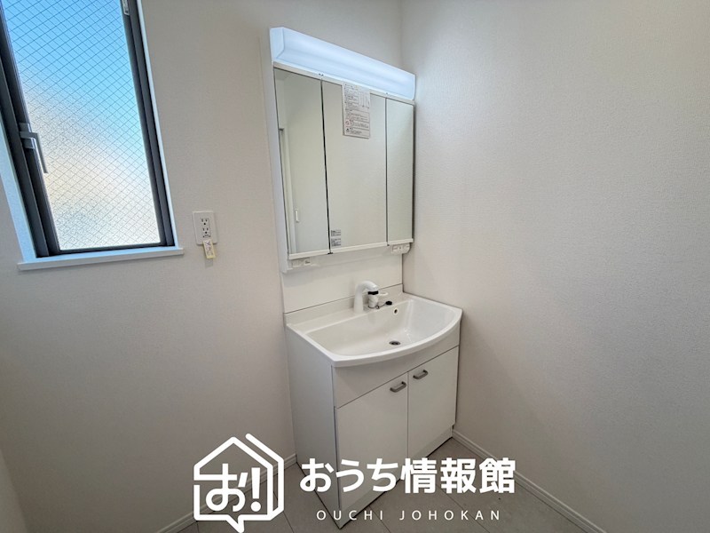 岐阜市近島　B号地  内観写真（洗面台・洗面所）