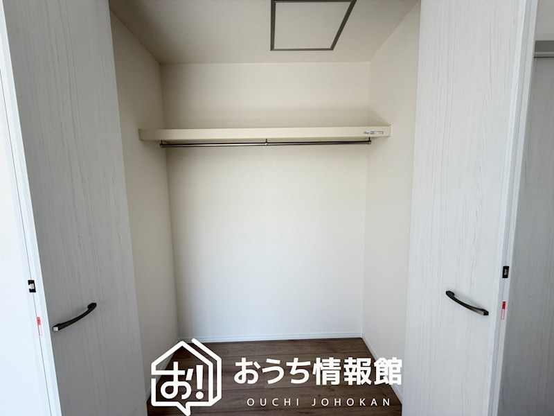 岐阜市近島　B号地  内観写真（収納）
