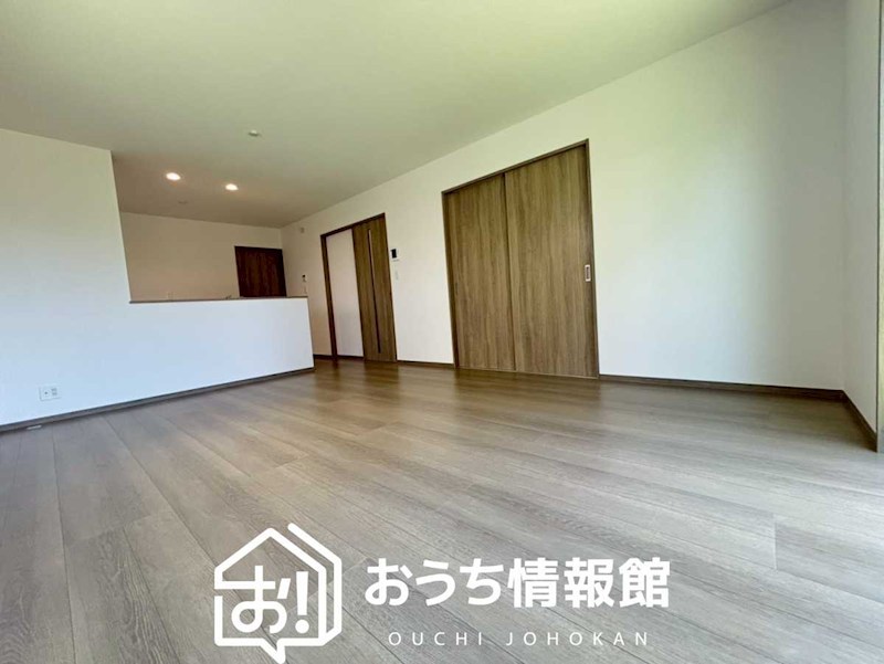 一宮市北方町北方中土取　B号地 内観写真（リビング）