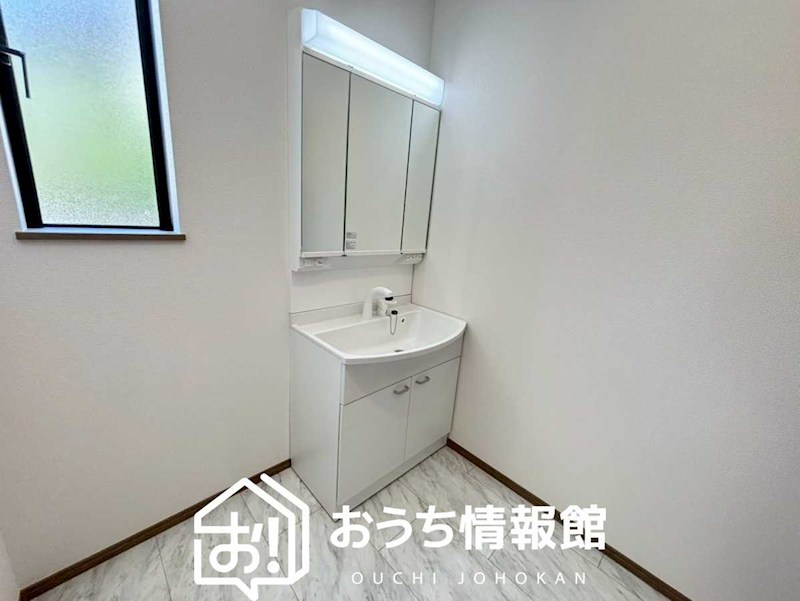 一宮市北方町北方中土取　B号地 内観写真（洗面台・洗面所）