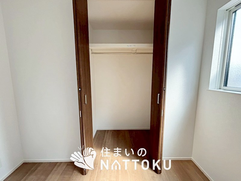 京都市伏見区羽束師鴨川町　第3期　1号地 内観写真（収納）