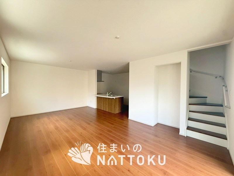城陽市富野南清水　第1期 内観写真（リビング）