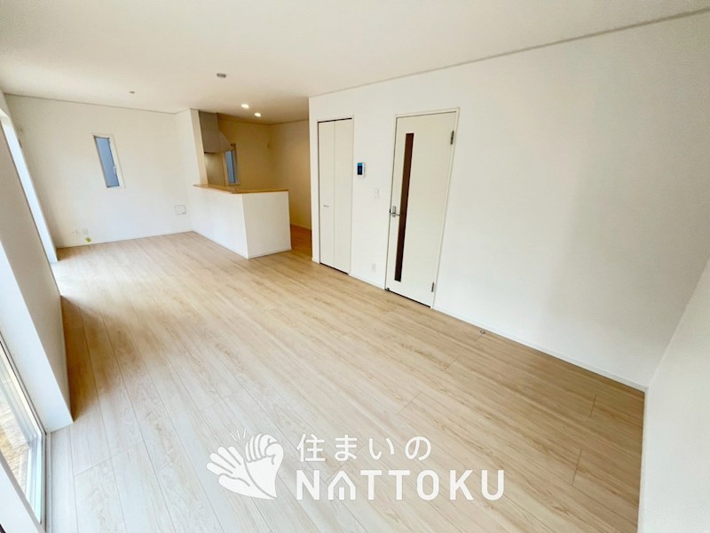 池田市井口堂　第2期　6号地   内観写真（リビング）