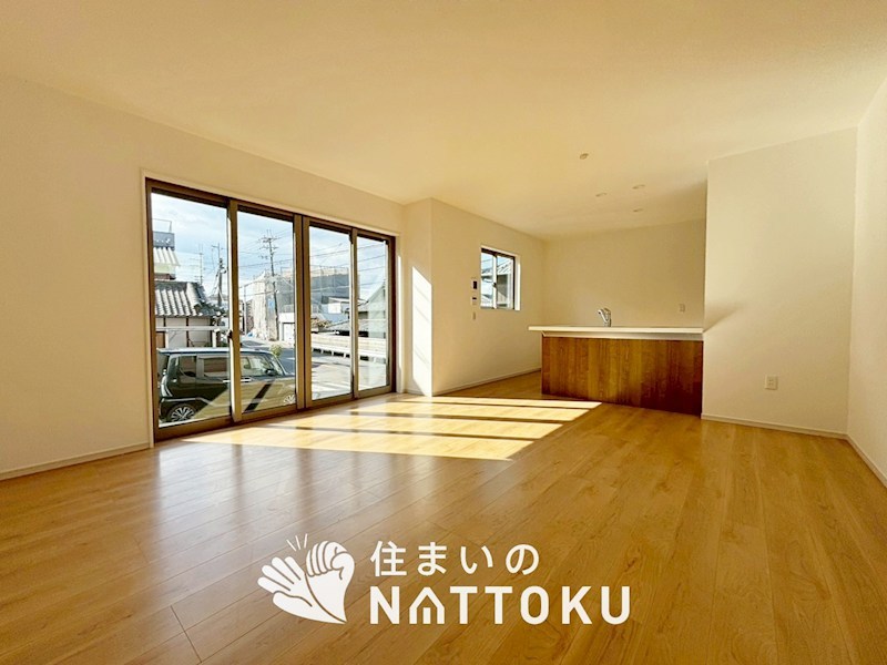 枚方市藤阪元町　第1期　 内観写真（リビング）
