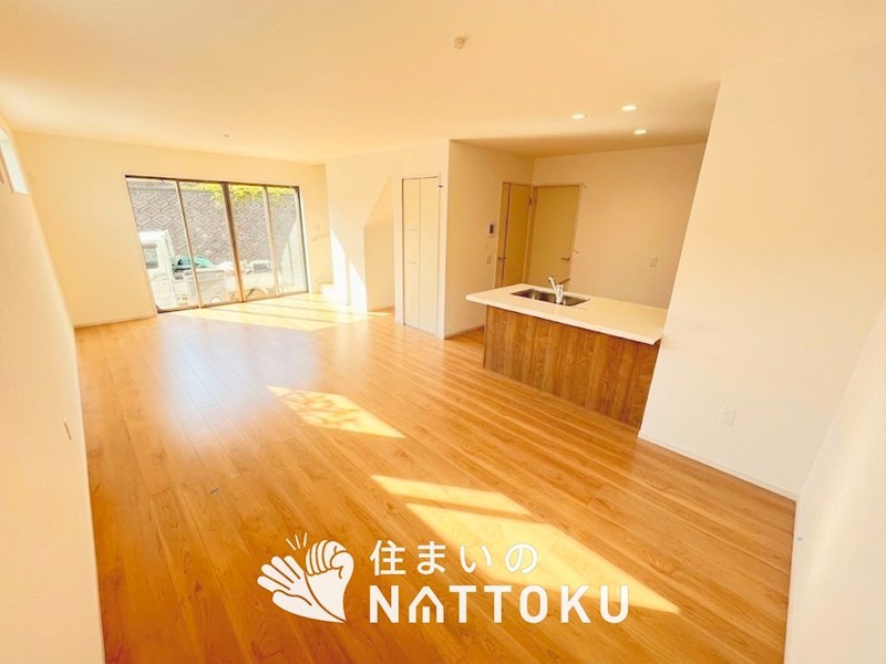 高槻市下田部町　第1期　 内観写真（リビング）