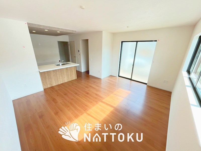 亀岡市下矢田町　第1期 内観写真（リビング）