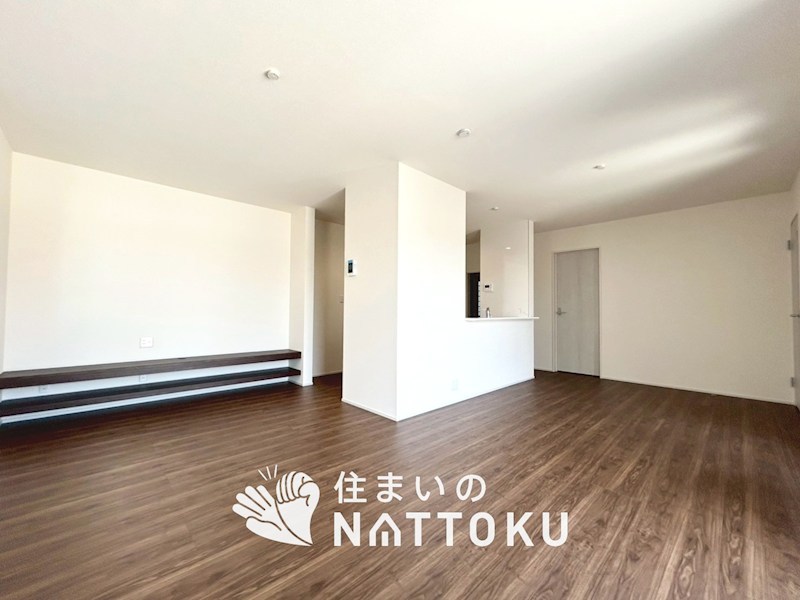 大津市堅田　第3期　4号地 内観写真（リビング）