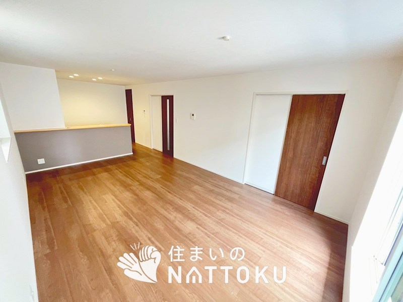 高槻市淀の原町　第2期　 内観写真（リビング）