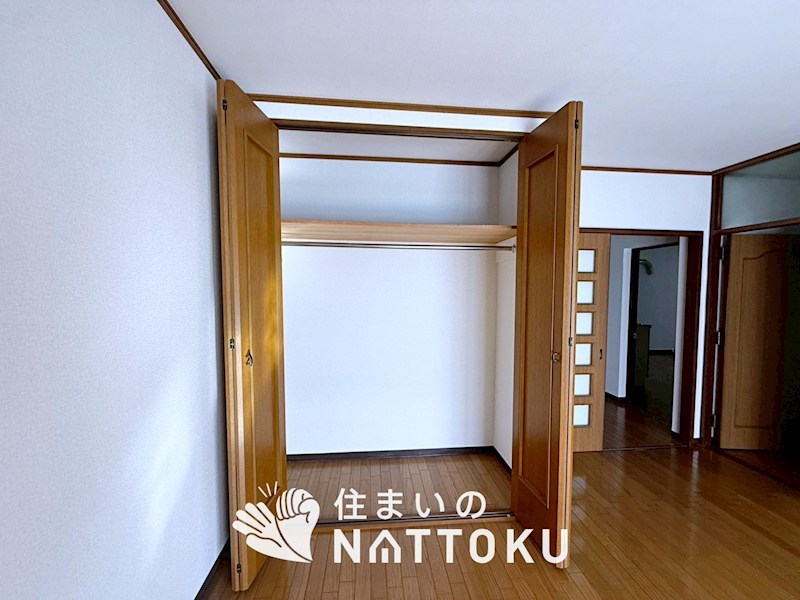 藤阪ハイツ　A1棟  内観写真（収納）