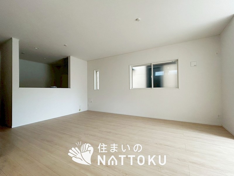 松原市北新町　第8期　 内観写真（リビング）