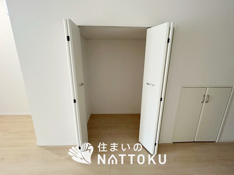 松原市北新町　第8期　 内観写真（収納）