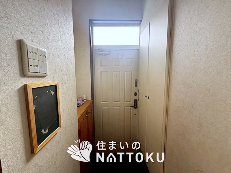 枚方市村野高見台 現地写真（玄関）