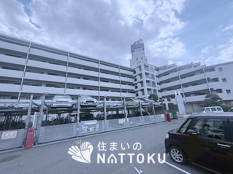 コスモ光善寺 共用部写真（駐車場）