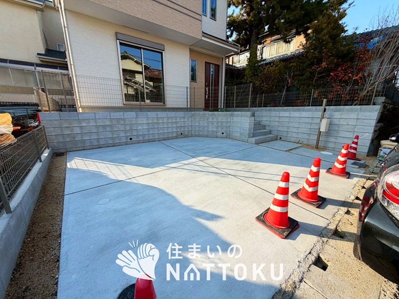 八幡市八幡長田 現地写真（駐車場）
