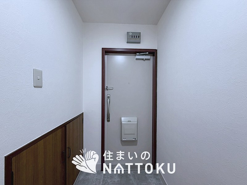 枚方ハイツ８号棟 現地写真（玄関）