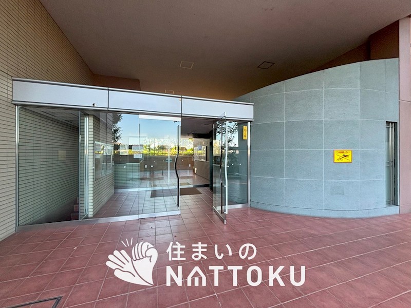 リバティパーク枚方　B棟 共用部写真（エントランス）