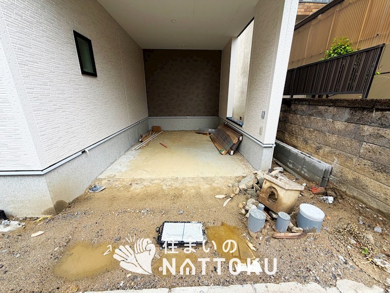 八尾市上尾町 現地写真（駐車場）