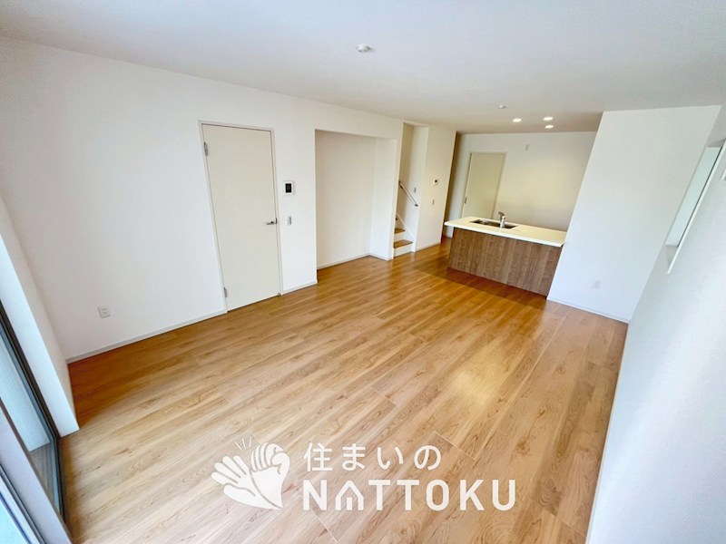 京田辺市草内八田　第2期 内観写真（リビング）