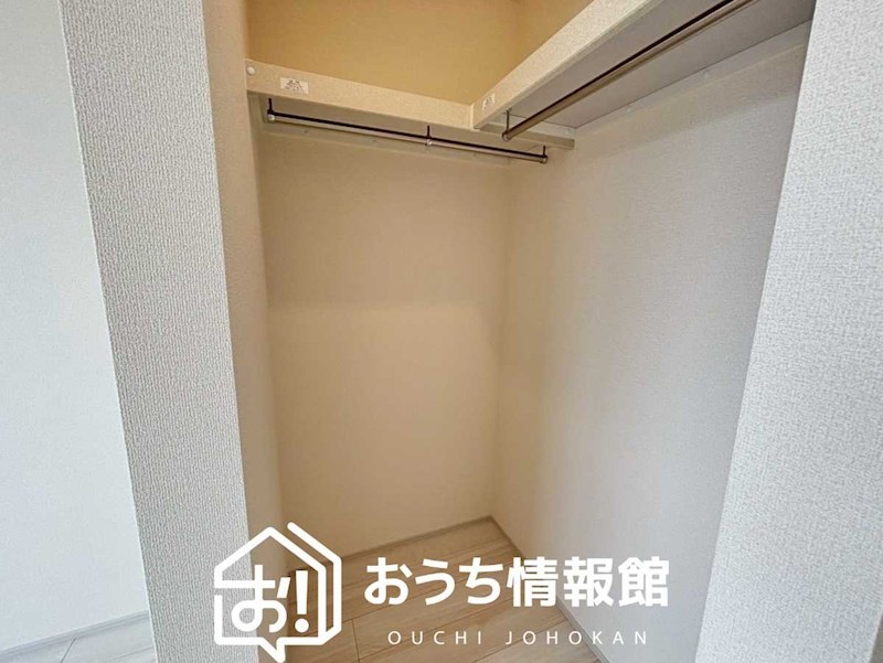 各務原市川島松倉町　2号地  内観写真（収納）