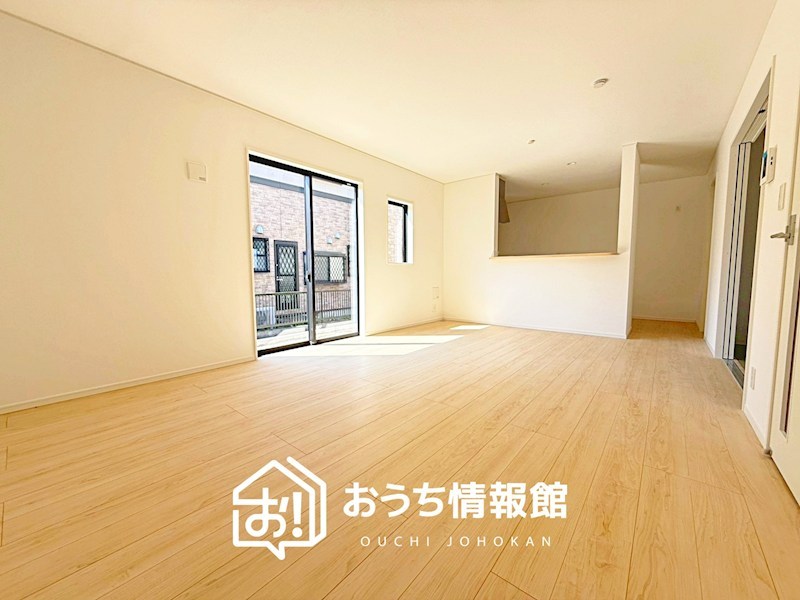 美濃加茂市新池町　第1期　3号地 内観写真（リビング）