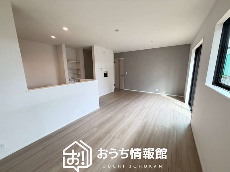 桑名市矢田　第1期　4号地 内観写真（リビング）