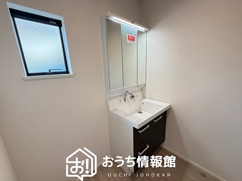 桑名市矢田　第1期　4号地 内観写真（洗面台・洗面所）